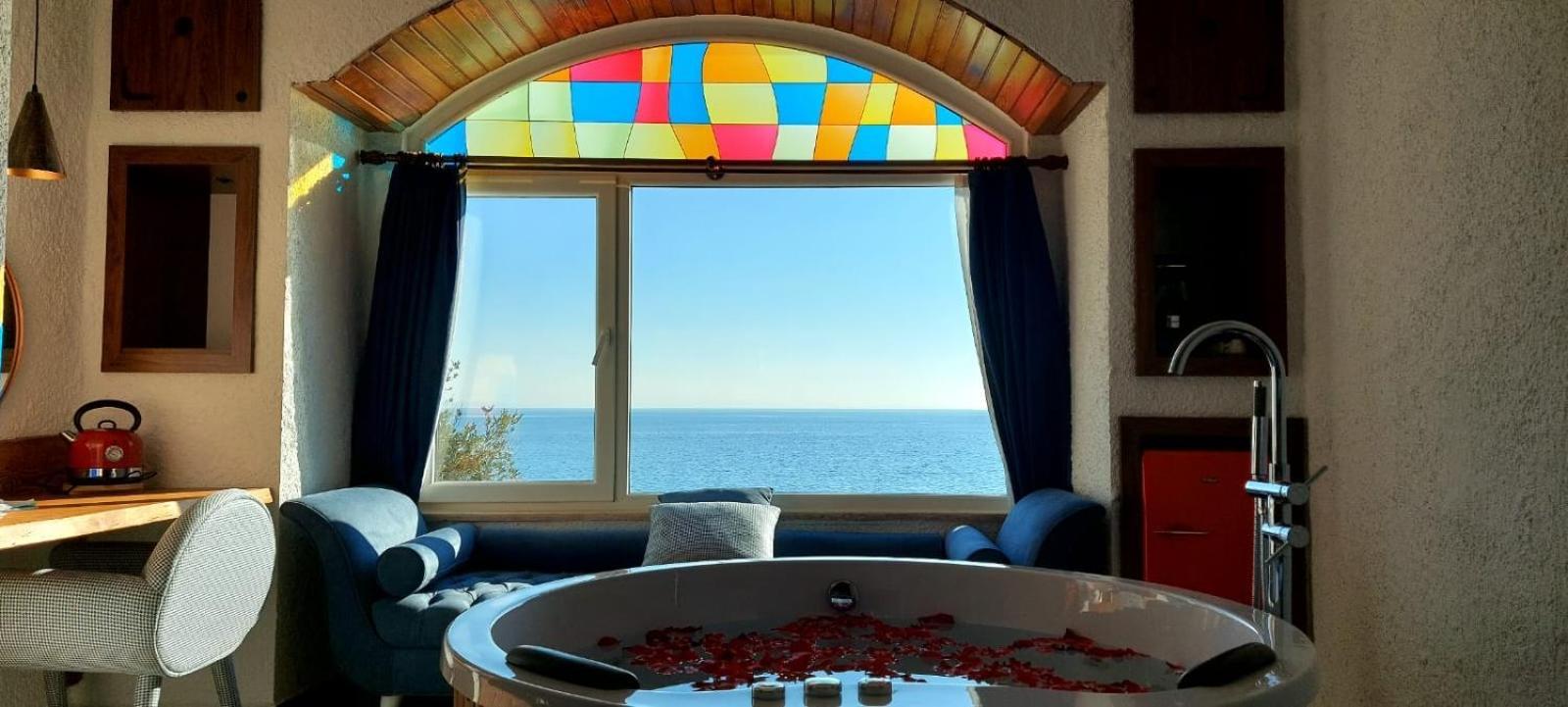 Ida Colors Hotel Altinoluk Bagian luar foto
